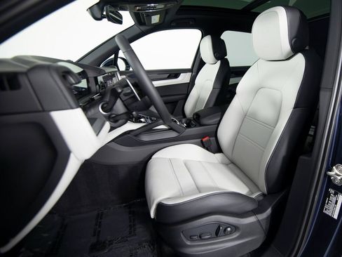 New 2026 Porsche Cayenne image 6