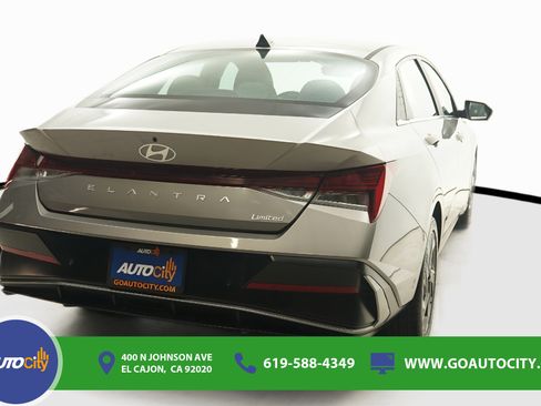 Used 2024 Hyundai Elantra Limited FWD image 10