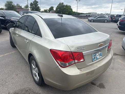 Used 2016 Chevrolet Cruze LT w/ Technology Package FWD image 7