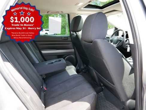 Used 2010 MAZDA CX-7 i Sport w/ Convenience Pkg FWD image 9