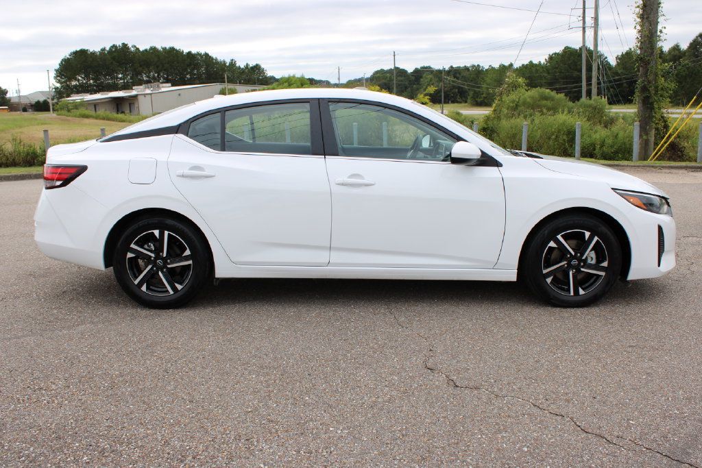 Used 2025 Nissan Sentra SV FWD image 5