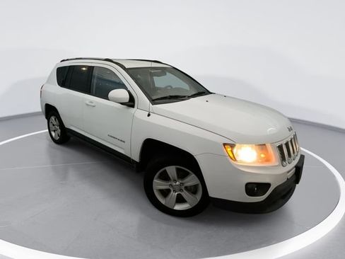 Used 2016 Jeep Compass Latitude AWD/4WD image 1