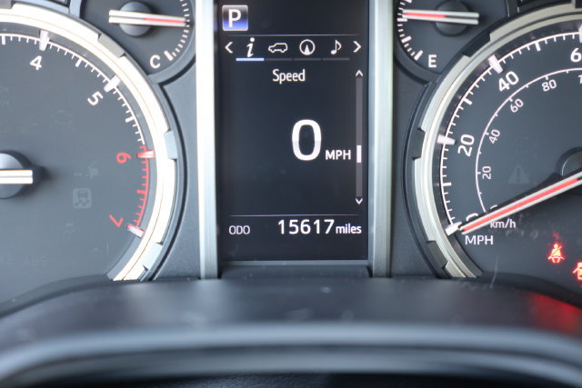 Used 2023 Toyota 4Runner Limited AWD/4WD image 24