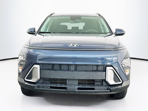 Used 2025 Hyundai Kona SEL image 2