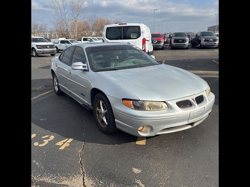 Used 2002 Pontiac Grand Prix GTP image 1