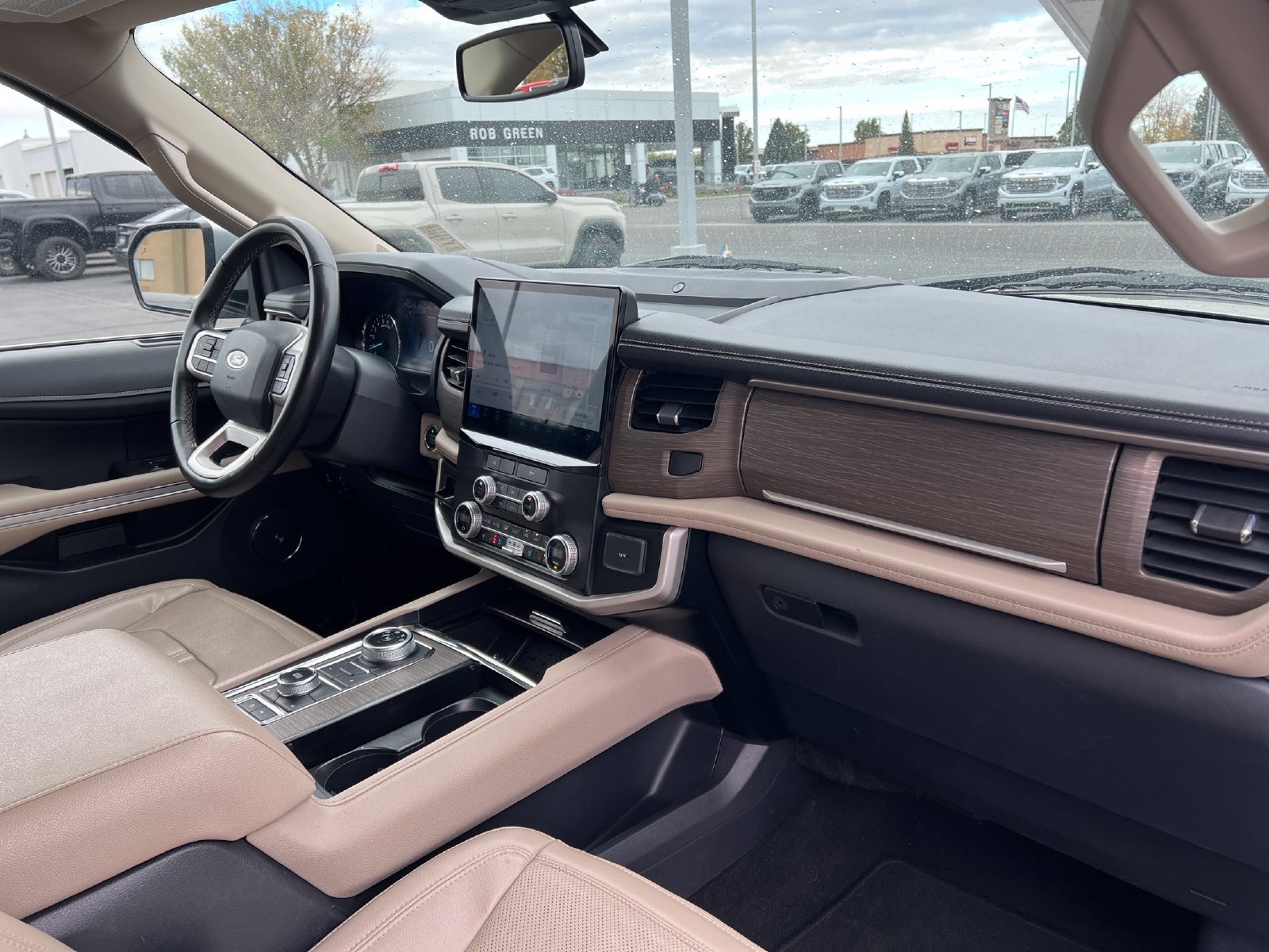 Used 2024 Ford Expedition Limited AWD/4WD image 36