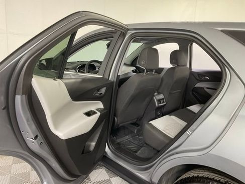 Used 2024 Chevrolet Equinox LT image 36