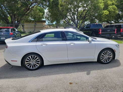 Used 2020 Lincoln MKZ FWD image 4
