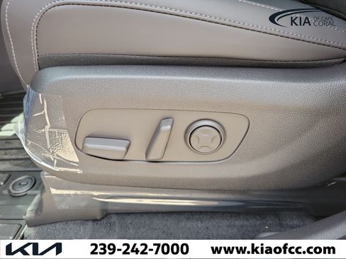 New 2026 Kia Carnival FWD image 23