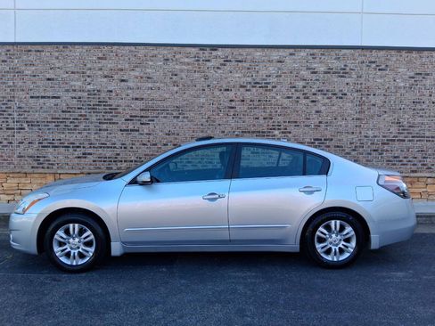 Used 2012 Nissan Altima 2.5 SL w/ 2.5SL Pkg FWD image 2