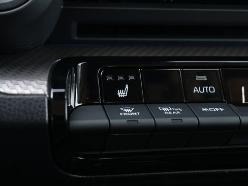 New 2026 Toyota Prius XLE FWD image 4