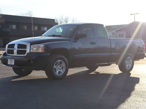 Used 2007 Dodge Dakota SLT image 11