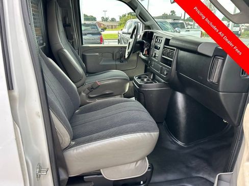 Used 2018 GMC Savana 2500 w/ Driver Convenience Package RWD image 14