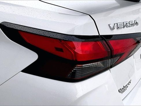 Used 2020 Nissan Versa S image 23