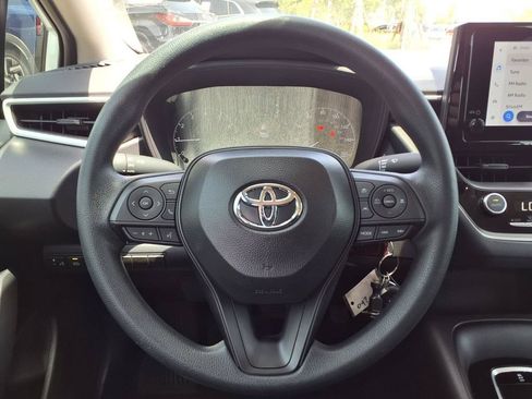 Used 2025 Toyota Corolla LE FWD image 28