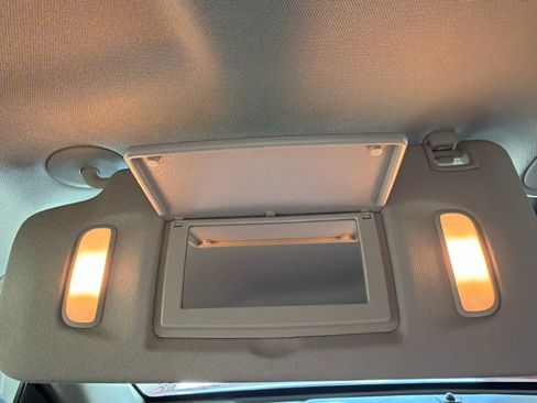 Used 2022 Chevrolet Colorado LT w/ Safety Package image 38