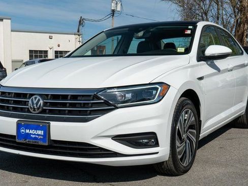 Used 2021 Volkswagen Jetta SEL Premium FWD image 2
