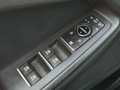 Used 2018 Genesis G80 3.8 w/ Option Group 02 image 33