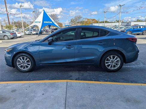 Used 2017 MAZDA MAZDA3 Sport w/ Preferred Equipment Package image 6