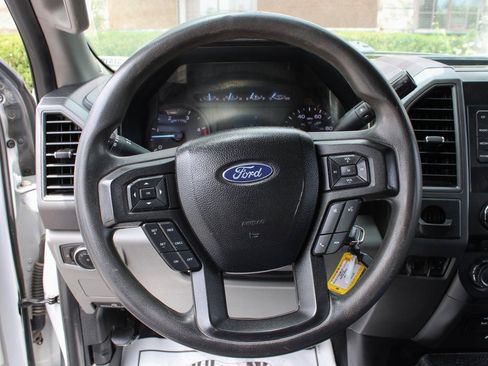 Used 2017 Ford F550 2WD Crew Cab Super Duty image 19