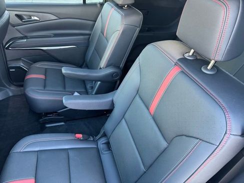 Used 2026 Chevrolet Traverse RS AWD/4WD image 9