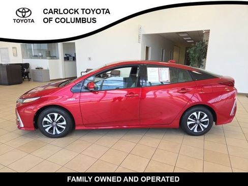 Used 2017 Toyota Prius Prime Advanced FWD image 3
