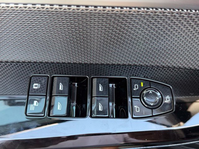 Used 2026 BMW 740i xDrive AWD/4WD image 12