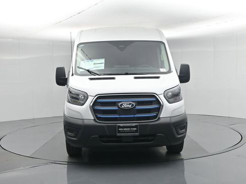 New 2026 Ford E-Transit 148 Medium Roof w/ Load Area Protection Package RWD image 47
