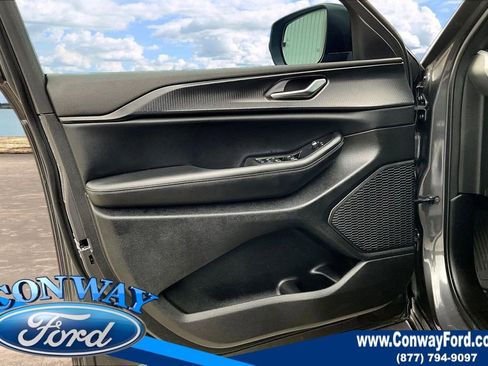 Used 2025 Jeep Grand Cherokee L Laredo w/ Luxury Tech Group I image 22