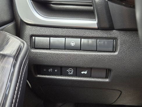 Used 2025 Nissan Rogue SV image 23