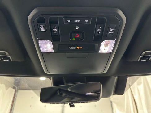 Used 2025 Toyota Tundra Platinum w/ TRD Off-Road Package AWD/4WD image 42