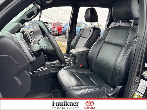 Certified 2019 Toyota Tacoma TRD Sport image 10