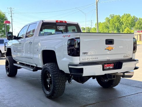 Used 2016 Chevrolet Silverado 2500 High Country w/ Duramax Plus Package AWD/4WD image 4