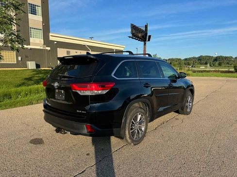 Used 2018 Toyota Highlander XLE AWD/4WD image 15