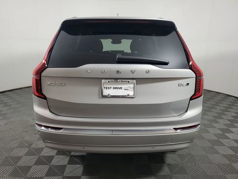 Certified 2025 Volvo XC90 B6 Core w/ Climate Package AWD/4WD image 7