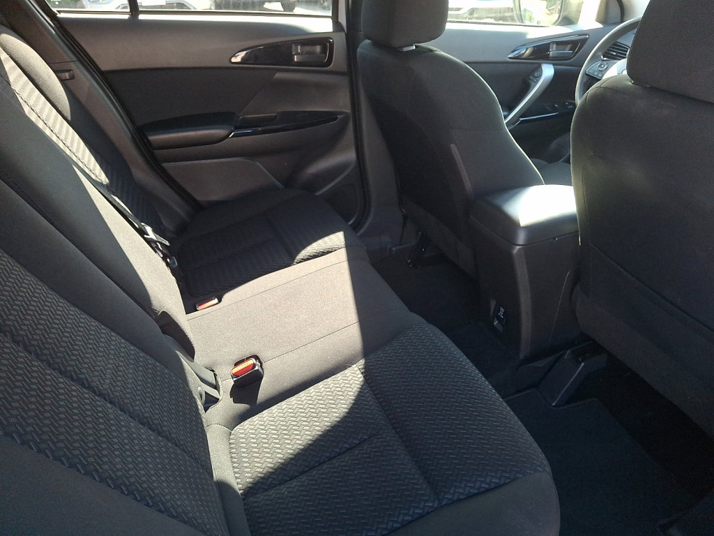 Used 2024 Mitsubishi Eclipse Cross LE AWD/4WD image 15