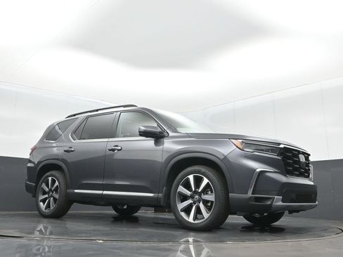 Used 2023 Honda Pilot Elite image 26