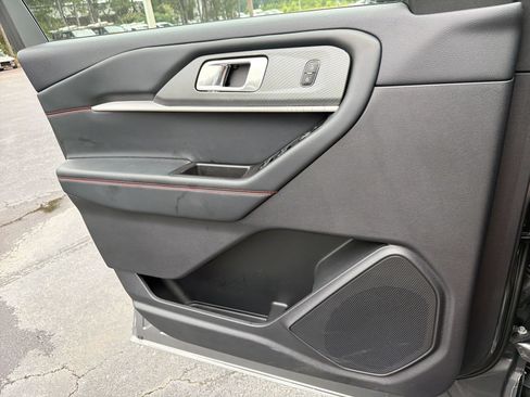 Used 2025 Ford Explorer ST-Line RWD image 8