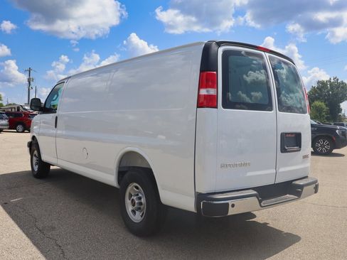 New 2025 GMC Savana 2500 Extended w/ Driver Convenience Package image 5