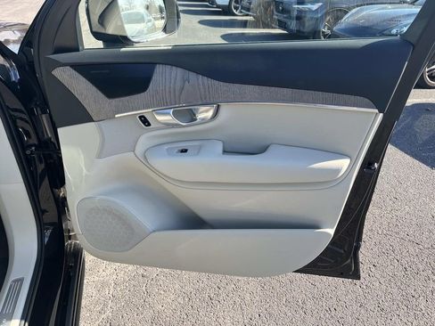 Used 2023 Volvo XC90 B6 Plus w/ Protection Package Premier image 23