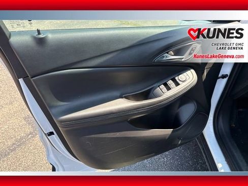 Used 2025 Buick Encore GX Preferred FWD image 13