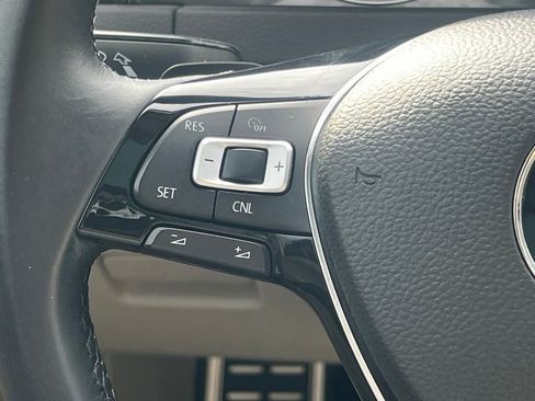 Used 2018 Volkswagen Golf Alltrack S image 23