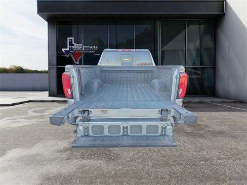 Used 2023 GMC Sierra 1500 AT4 w/ Technology Package image 19