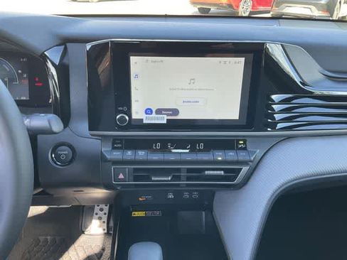 Used 2026 Toyota Camry SE w/ Convenience Package image 21