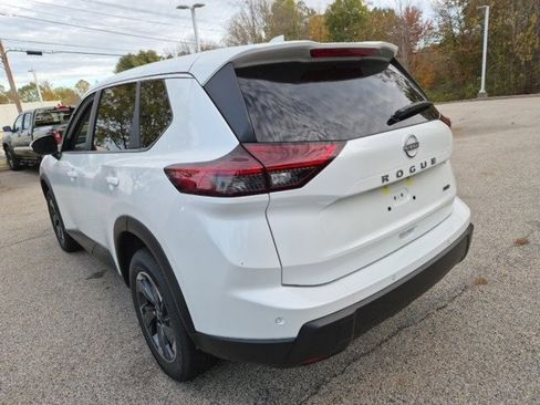 New 2026 Nissan Rogue SV image 8