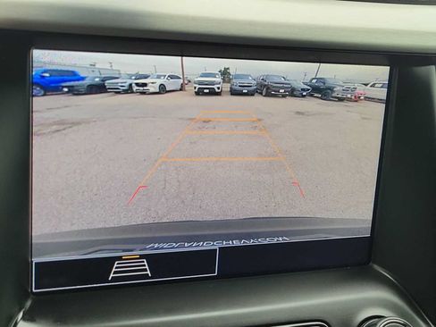 Used 2023 GMC Acadia SLE w/ Driver Convenience Package FWD image 24
