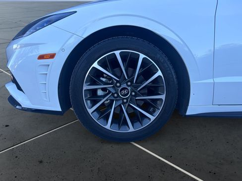 Used 2021 Hyundai Sonata Limited image 14