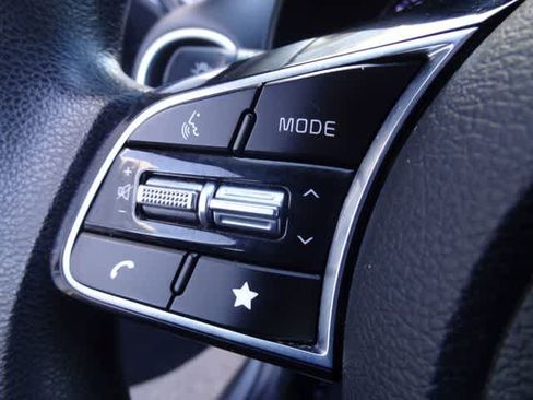 Used 2022 Kia Forte LXS image 16