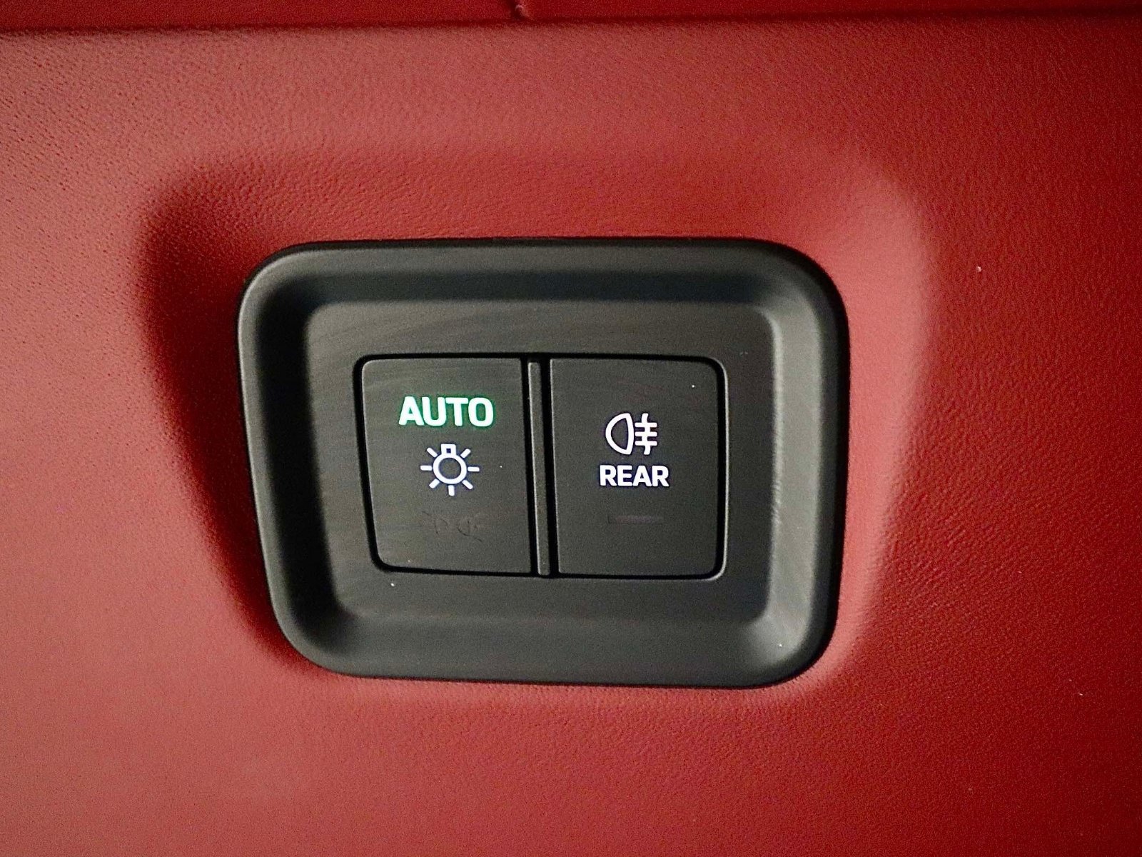 Used 2024 Porsche Cayenne S AWD/4WD image 33