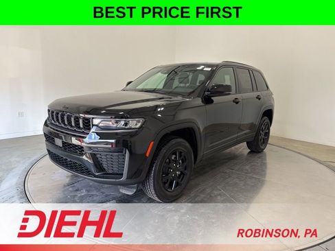 New 2026 Jeep Grand Cherokee Altitude AWD/4WD image 3